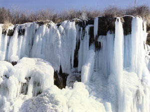 冬天的九寨沟照片:冰瀑布